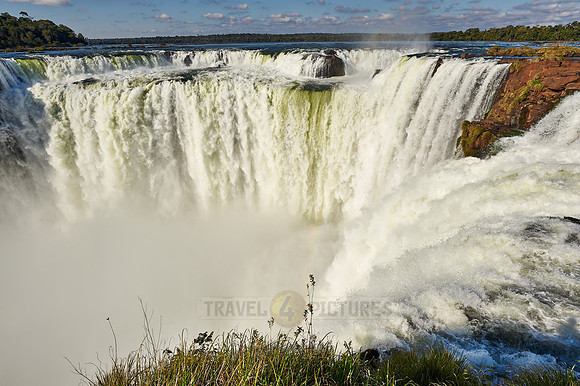 Devil's Throat of Iguassu Falls, Argentina