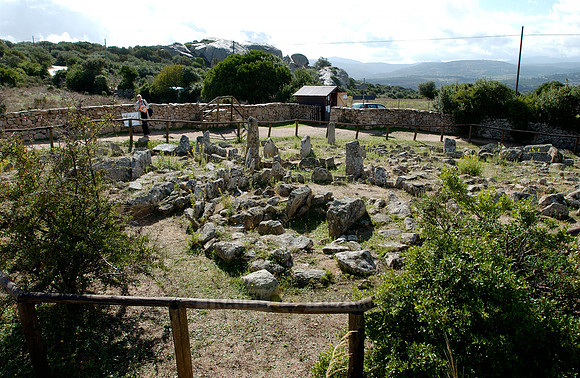 stone graves of Li Muri