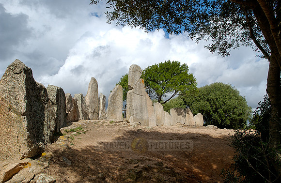 Giant Tomb Li Lolghi