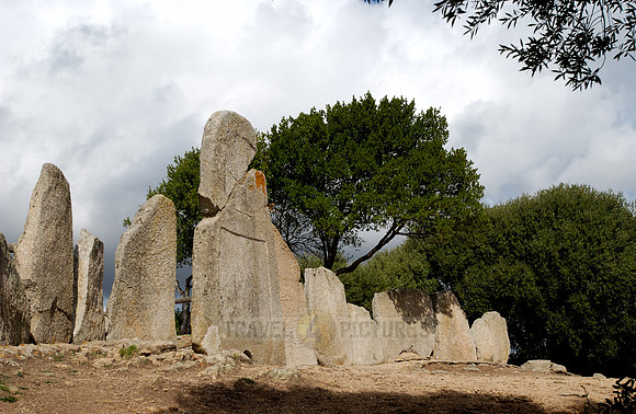 Giant Tomb Li Lolghi