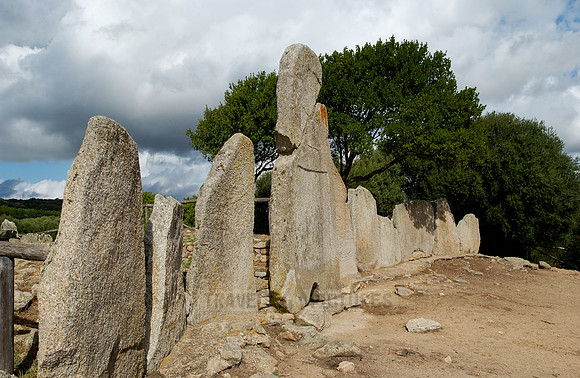 Giant Tomb Li Lolghi