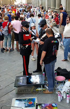Police control at a street artist in the Uffizi Galleries