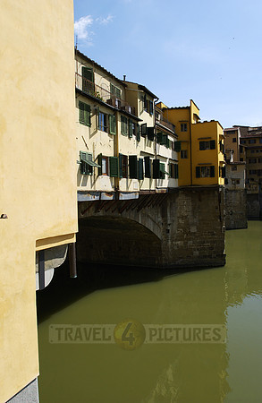 Ponte Vecchio bridge over the Arno river