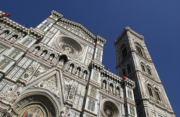 Marble facade of the famous Santa Maria del Fiore church