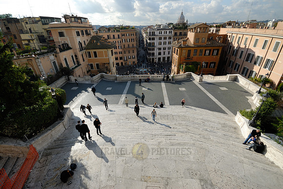 view from above onto Spanish Steps, Piazza di Spagna