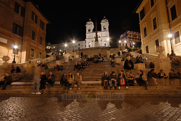 night shot Spanish Steps