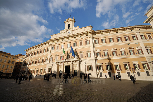 Piazza del Parlamento, Camera dei Deputati
