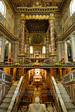 altar and baldacchino and Crypt of the Nativity