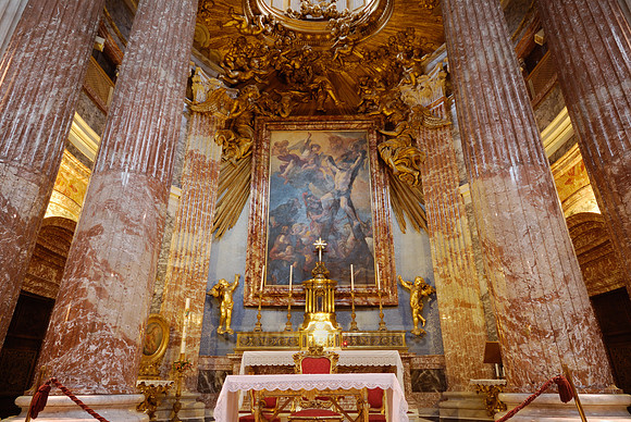 interior shot of church Sant'Andrea al Quirinale