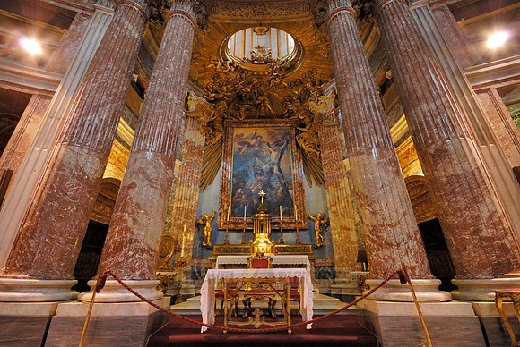 interior shot of church Sant'Andrea al Quirinale