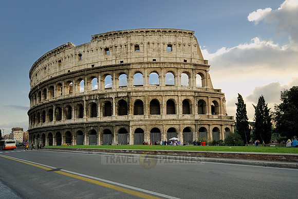 outside view of Colosseum