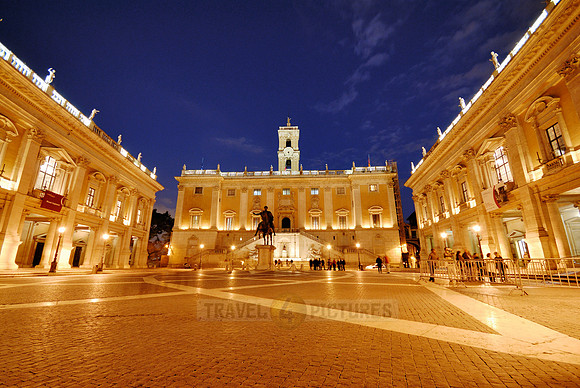 night shot with illuminated Capitoline hill
