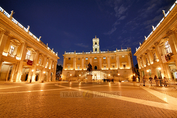 night shot with illuminated Capitoline hill