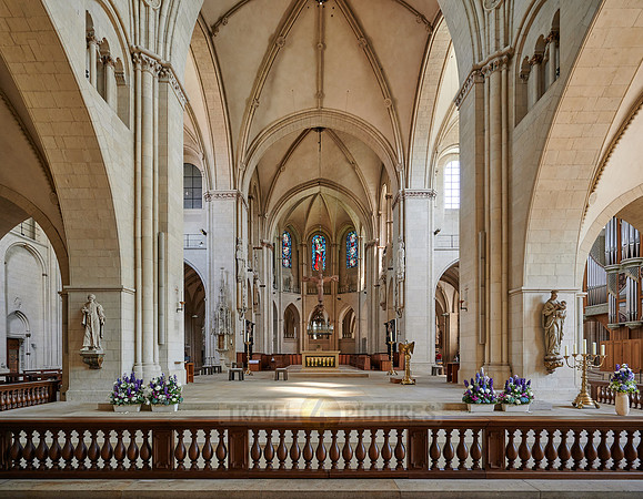 interior shot of Muenster St.-Paulus-Cathedral