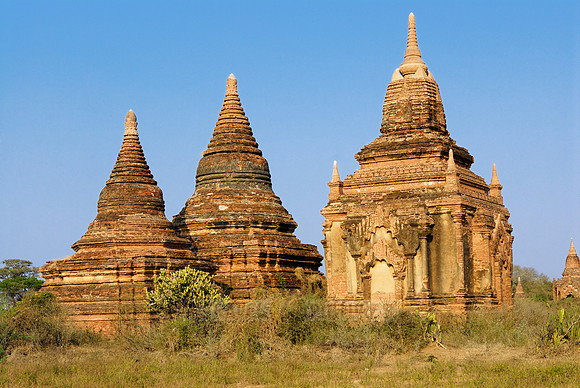 Paya-nga-zu Pagodas