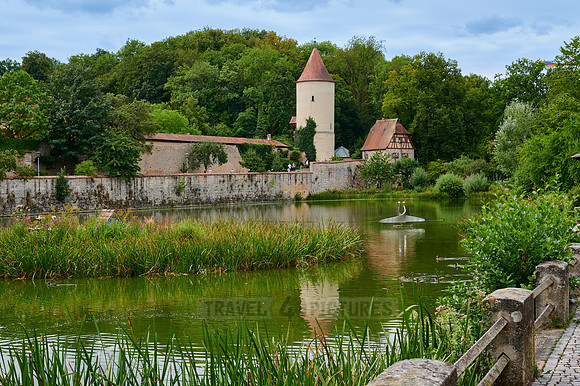 the Faulturm with Parkwächterhäuschen