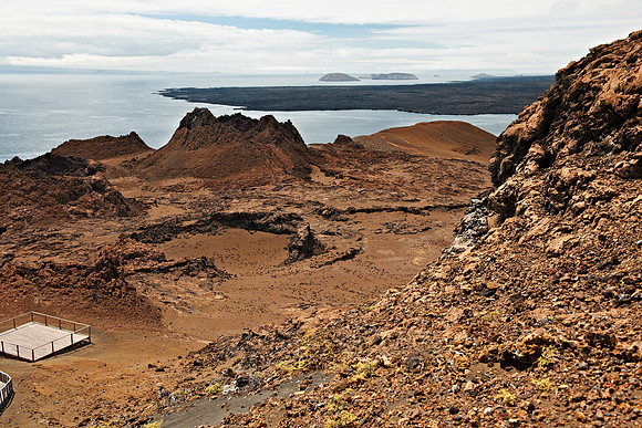 vulkanische Landschaft auf  Isla Bartolome |vulcanic landscape of Isla Bartolome|