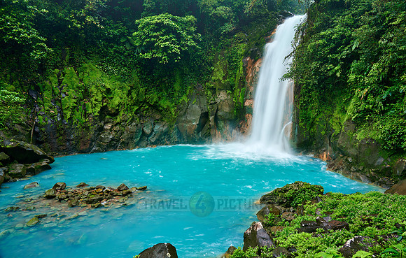 Wasserfall des blauen Fluss Rio Celeste |waterfall of blue river Rio Celeste|
