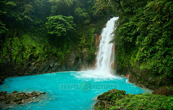 Wasserfall des blauen Fluss Rio Celeste |waterfall of blue river Rio Celeste|