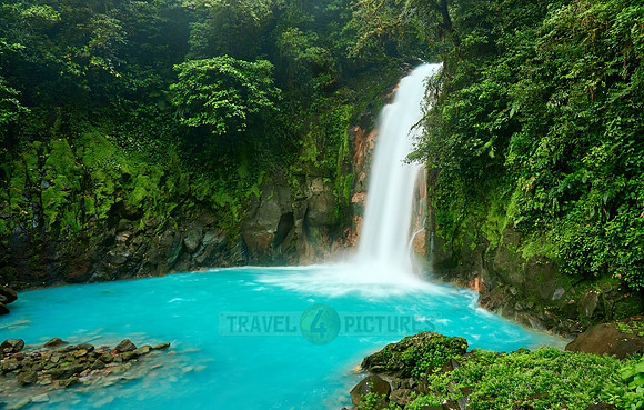 Wasserfall des blauen Fluss Rio Celeste |waterfall of blue river Rio Celeste|