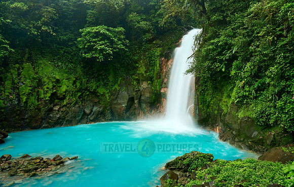 Wasserfall des blauen Fluss Rio Celeste |waterfall of blue river Rio Celeste|