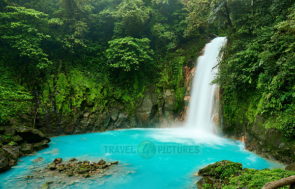 Wasserfall des blauen Fluss Rio Celeste |waterfall of blue river Rio Celeste|