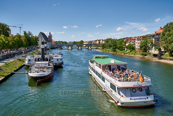 Museumsschiff RUTHOF / ÉRSEKCSANÁD Ship Museum and cruise ship on River Danube