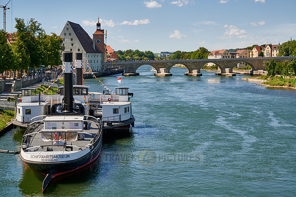RUTHOF / ÉRSEKCSANÁD Ship Museum on River Danube and Steinerne Bruecke behind