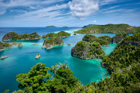 viewpoint Piaynemo with beautiful landscape of Fam Islands