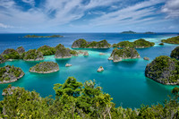 viewpoint Piaynemo with beautiful landscape of Fam Islands