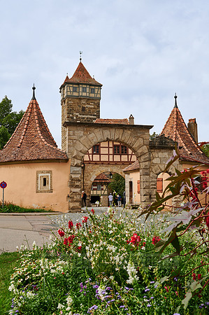 Roeder gate with Roedertor tower