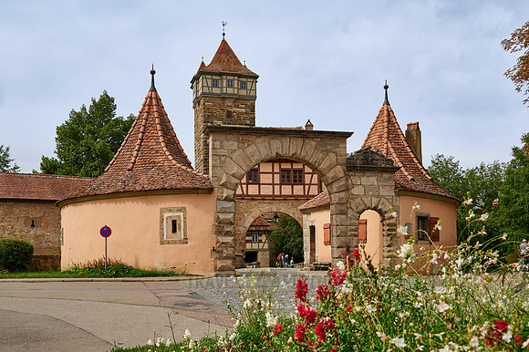 Roeder gate with Roedertor tower
