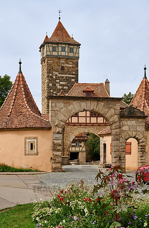 Roeder gate with Roedertor tower