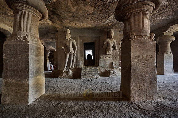 Elephanta caves, Linga shrine