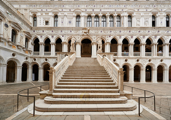 inner courtyard of Doge's Palace with Scala dei Giganti