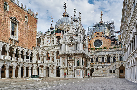 inner courtyard of Doge's Palace with Arco Foscari