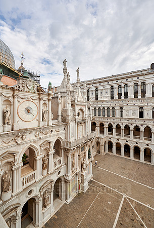 inner courtyard of Doge's Palace with Arco Foscari