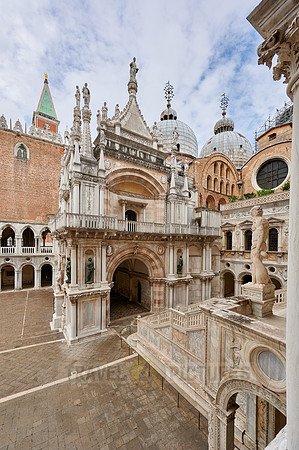 inner courtyard of Doge's Palace with Arco Foscari