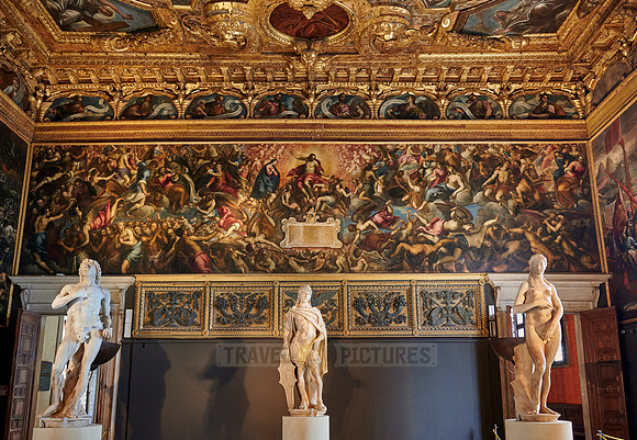 Statues and paintings in the Sala dello Scrutinio, Doge's Palace