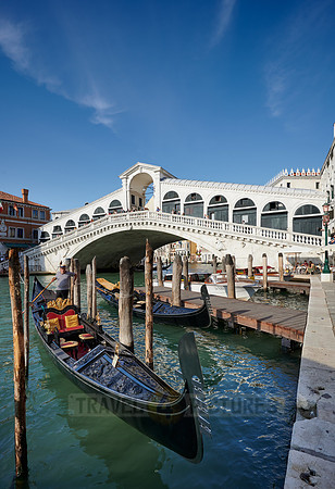 Rialto Bridge and gondola in front