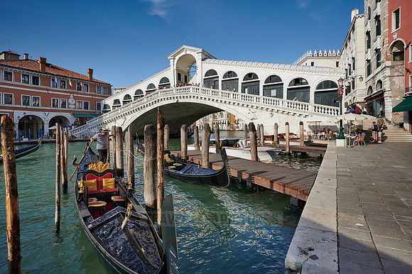 Rialto Bridge and gondola in front