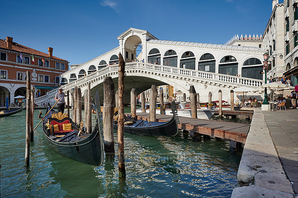 Rialto Bridge and gondola in front