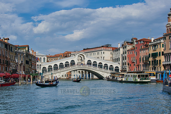 Rialto Bridge seen from boat