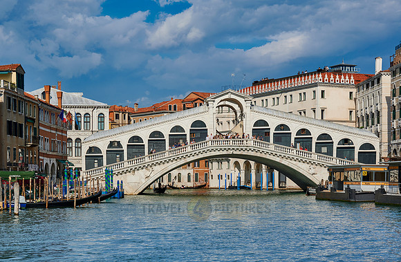 Rialto Bridge seen from boat