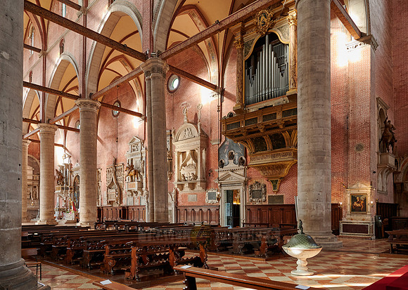 Interior shot of Basilica dei Santi Giovanni e Paolo