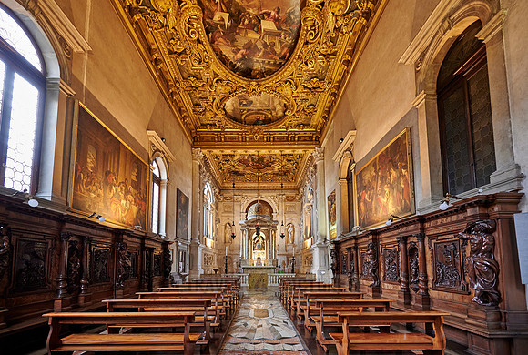 golden ceiling inside Basilica dei Santi Giovanni e Paolo