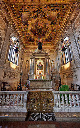 golden ceiling inside Basilica dei Santi Giovanni e Paolo