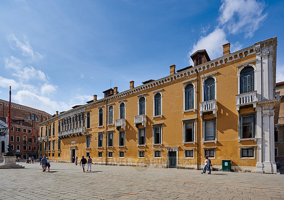 Palazzo Loredan in Campo Santo Stefano
