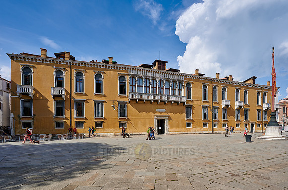Palazzo Loredan in Campo Santo Stefano