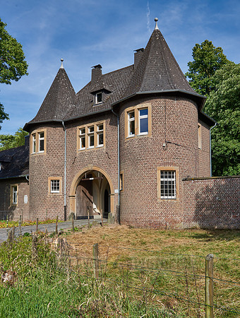 outer wall and gate to private Rimburg castle, Uebach-Palenberg
